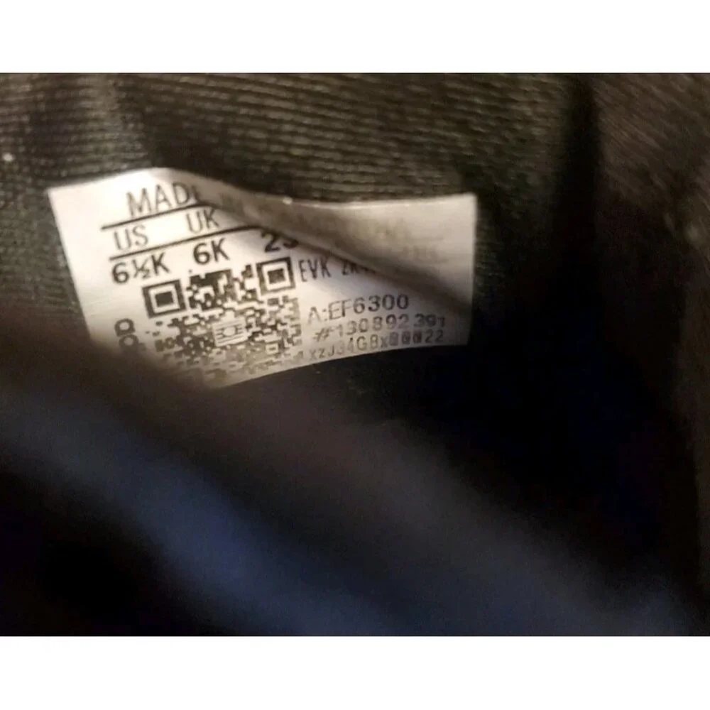 Adidas Ozweego Toddler Size 6.5 Black‎